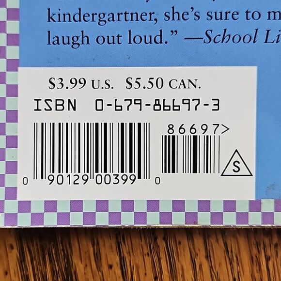 Junie B. Jones Has a Monster Under Her Bed (1997, Gradeβ―2β4) Paperback - Picture 3 of 5